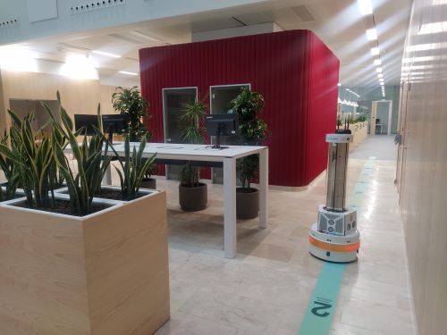 Test of TIAGo disinfection robot platform in a corridor